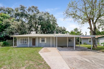 7303 Willow Park Dr Tampa, FL 33637